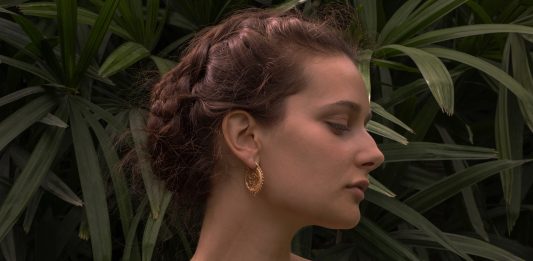 Dame Zina's "Eau": A Mesmerizing Blend Of Electronic Artistry And Emotional Depth